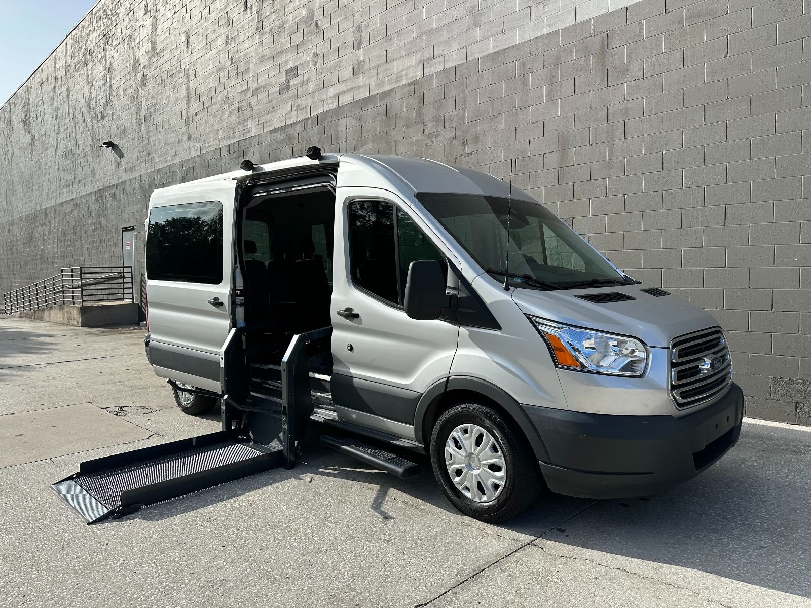 Ford Transit 350 XLT